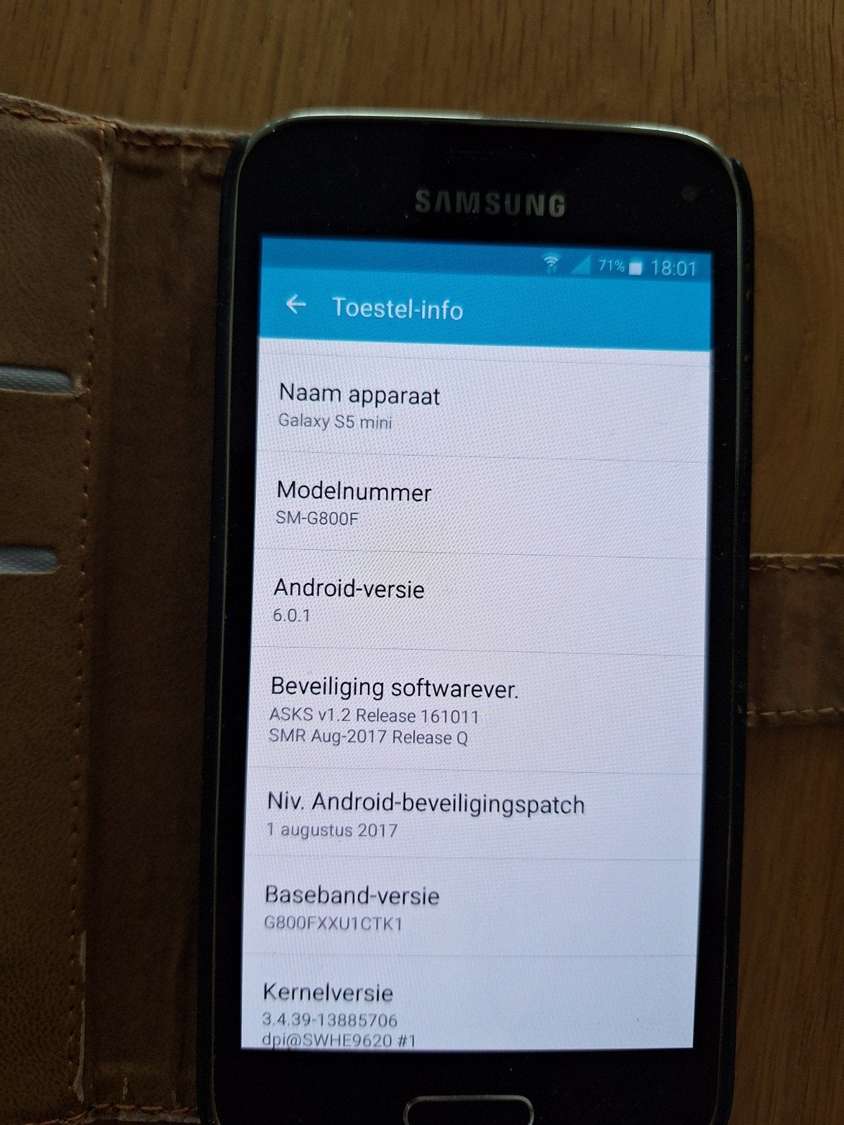 Samsung Galaxy S5 mini SM-G800F met hoesje, Gebruikt, Zwart, Touchscreen, Ophalen of Verzenden