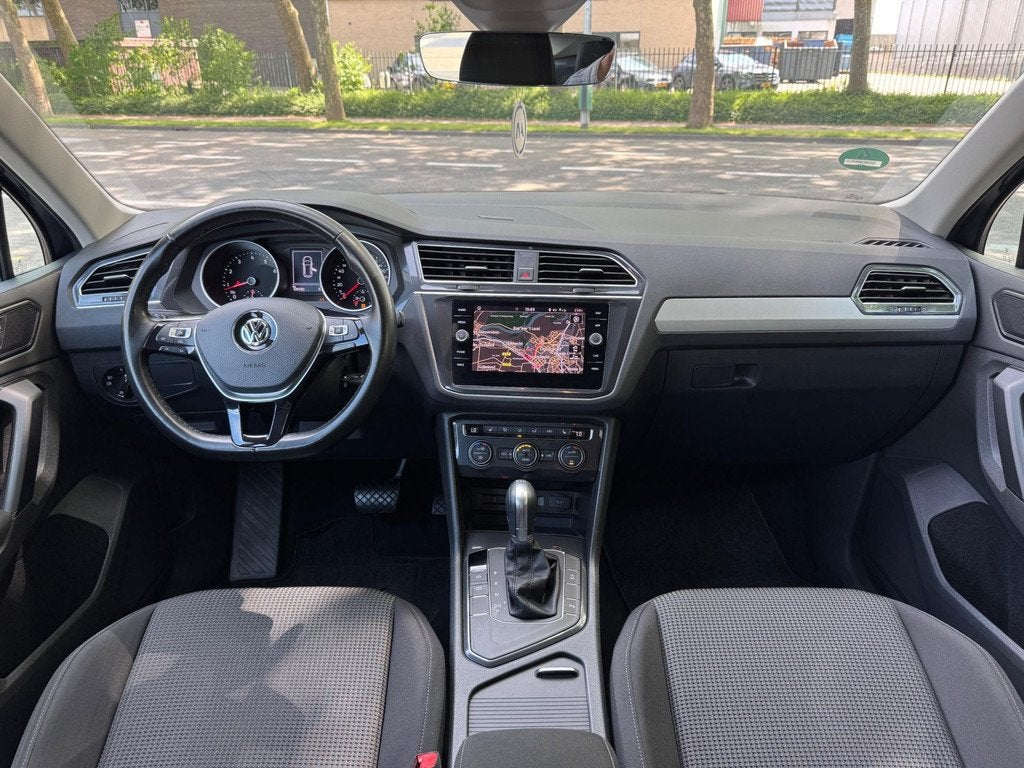 Volkswagen Tiguan 1.4 TSI ACT Aut Lane ass Volledig onderhou, Euro 6, 4 cilinders, SUV of Terreinwagen, 17 km/l