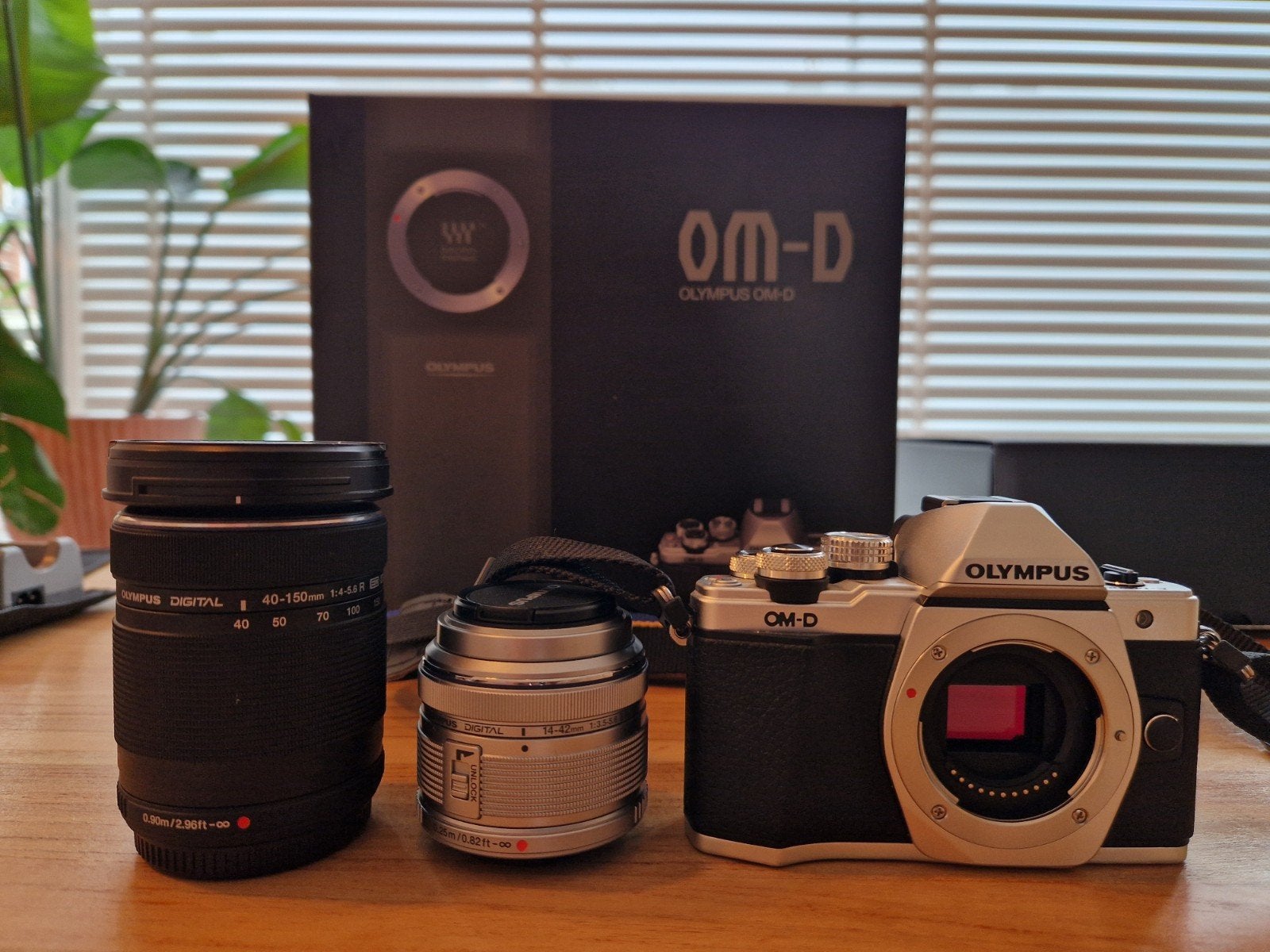 Olympus OM-D E-M10 Mark II compleet met 2 lenzen, Audio, Tv en Foto, Fotocamera's Digitaal, Ophalen of Verzenden, Zo goed als nieuw