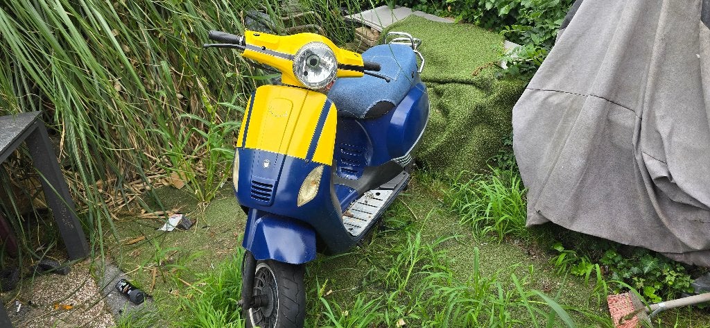 La souris, Fietsen en Brommers, Scooters | Overige merken, Gebruikt, Ophalen of Verzenden, 50 cc, Maximaal 25 km/u