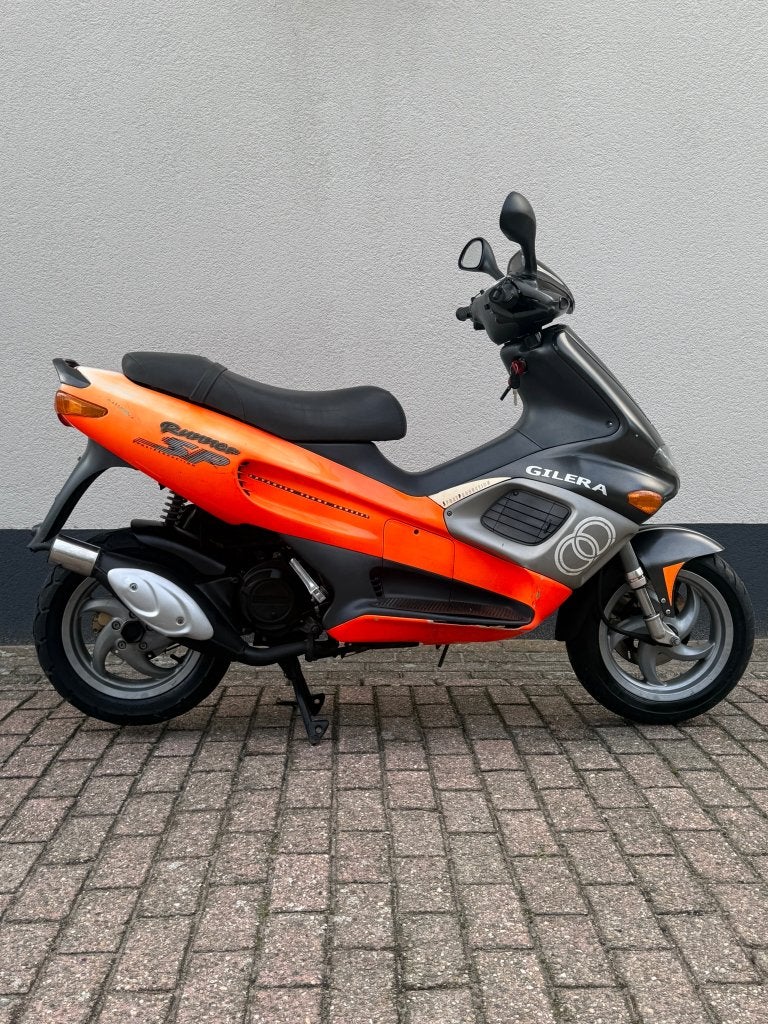 ⭐️Gilera runner 50cc sp dd Fluo Rosso 2 takt Brom⭐️, Niet ingevuld, Niet ingevuld, Niet ingevuld