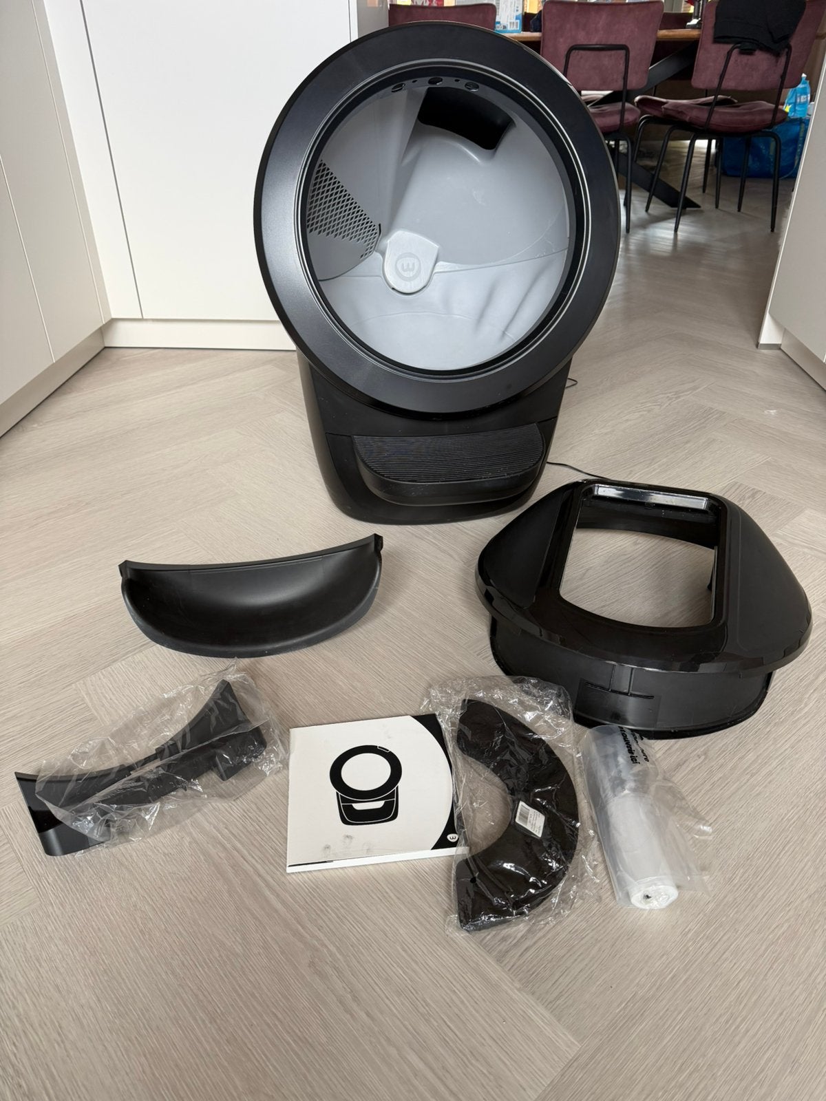 Whisker Robot Litter 4 zwart, Dieren en Toebehoren, Kattenbakken, Ophalen, Zelfreinigend, Zo goed als nieuw, Open