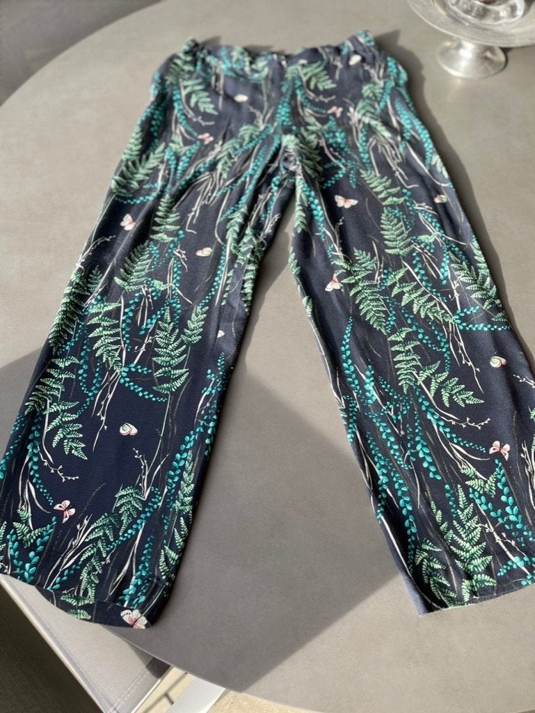 Blauw gebloemde Ameline broek, maat 40, Kleding | Dames, Broeken en Pantalons, Maat 38/40 (M), Ameline, Zo goed als nieuw, Lang