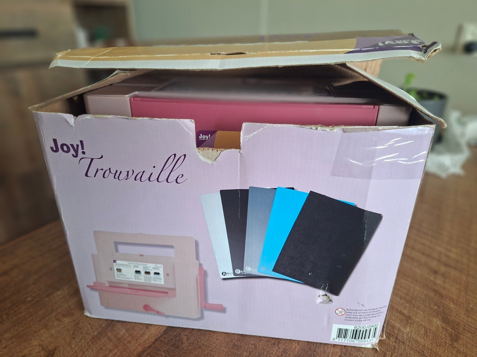 Joy! Trouvaille embossing en snij machine, Hobby en Vrije tijd, Kaarten | Zelf maken, Ophalen, Zo goed als nieuw, Overige thema's