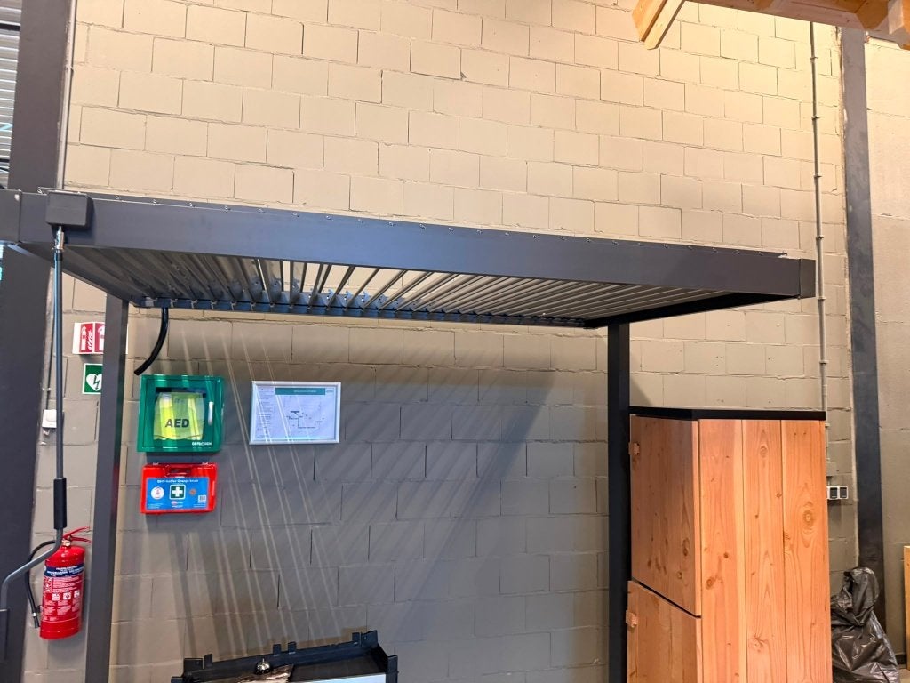 Moderne aluminium pergola met verstelbare lamellen 240x160cm, Tuin en Terras, Overkappingen, Ophalen, Zo goed als nieuw, Overige typen