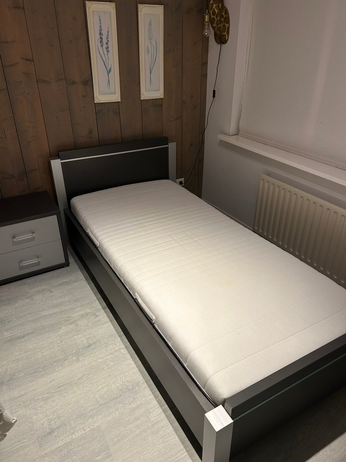 Eenpersoonsbed + bureau, Ophalen, Overige materialen, Gebruikt, 90 cm