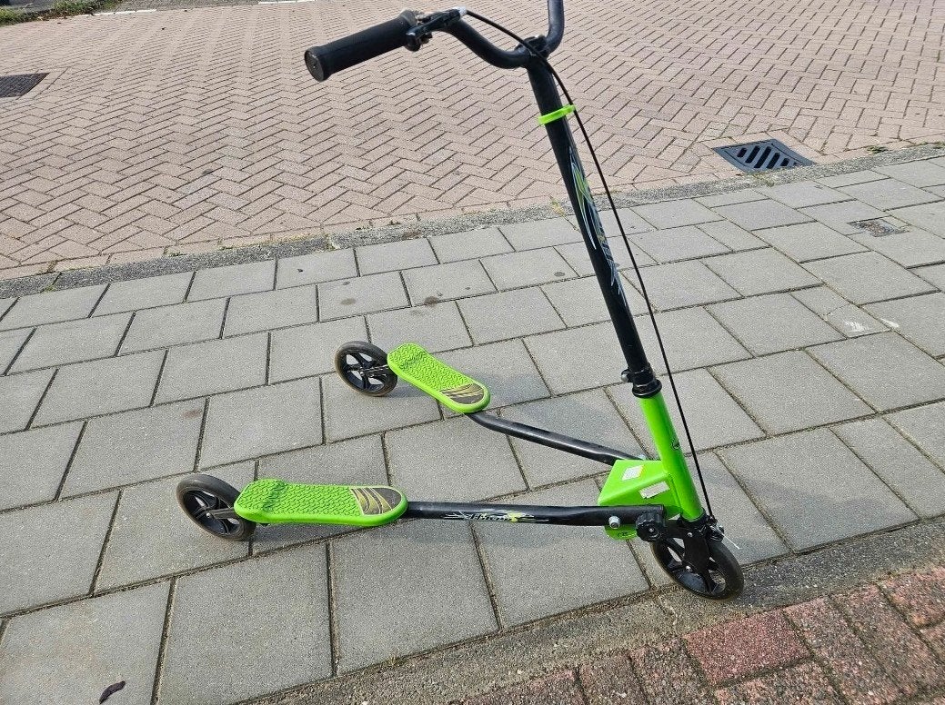 Y Fliker Wiggle Scooter - Beweging en Plezier!, Ophalen, Gebruikt, Overige typen, Y Fliker
