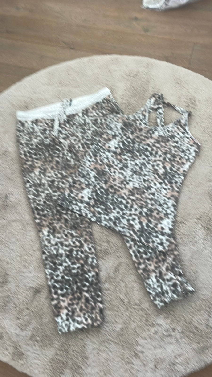 10 days set jogger en top L, Ophalen of Verzenden, Zo goed als nieuw, Zonder mouw