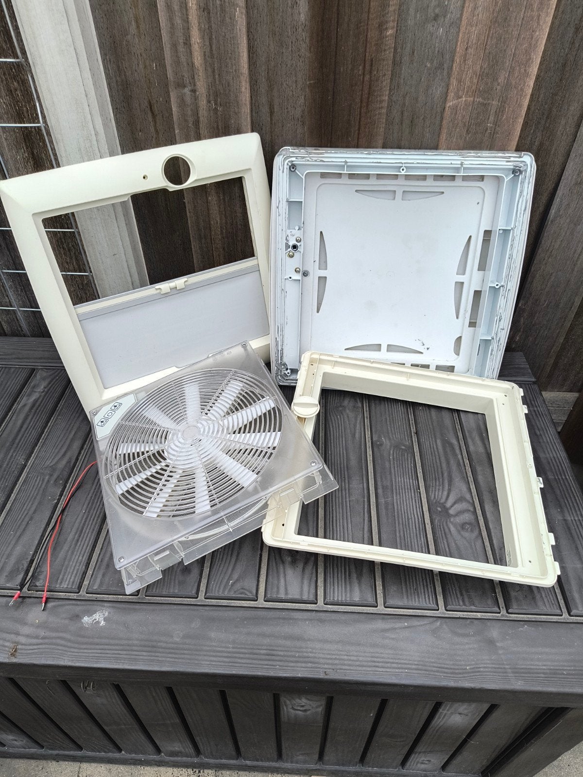 Dakluik ventilator 40x40 cm- voor camper of caravan, Caravans en Kamperen, Caravan accessoires, Ophalen of Verzenden, Gebruikt