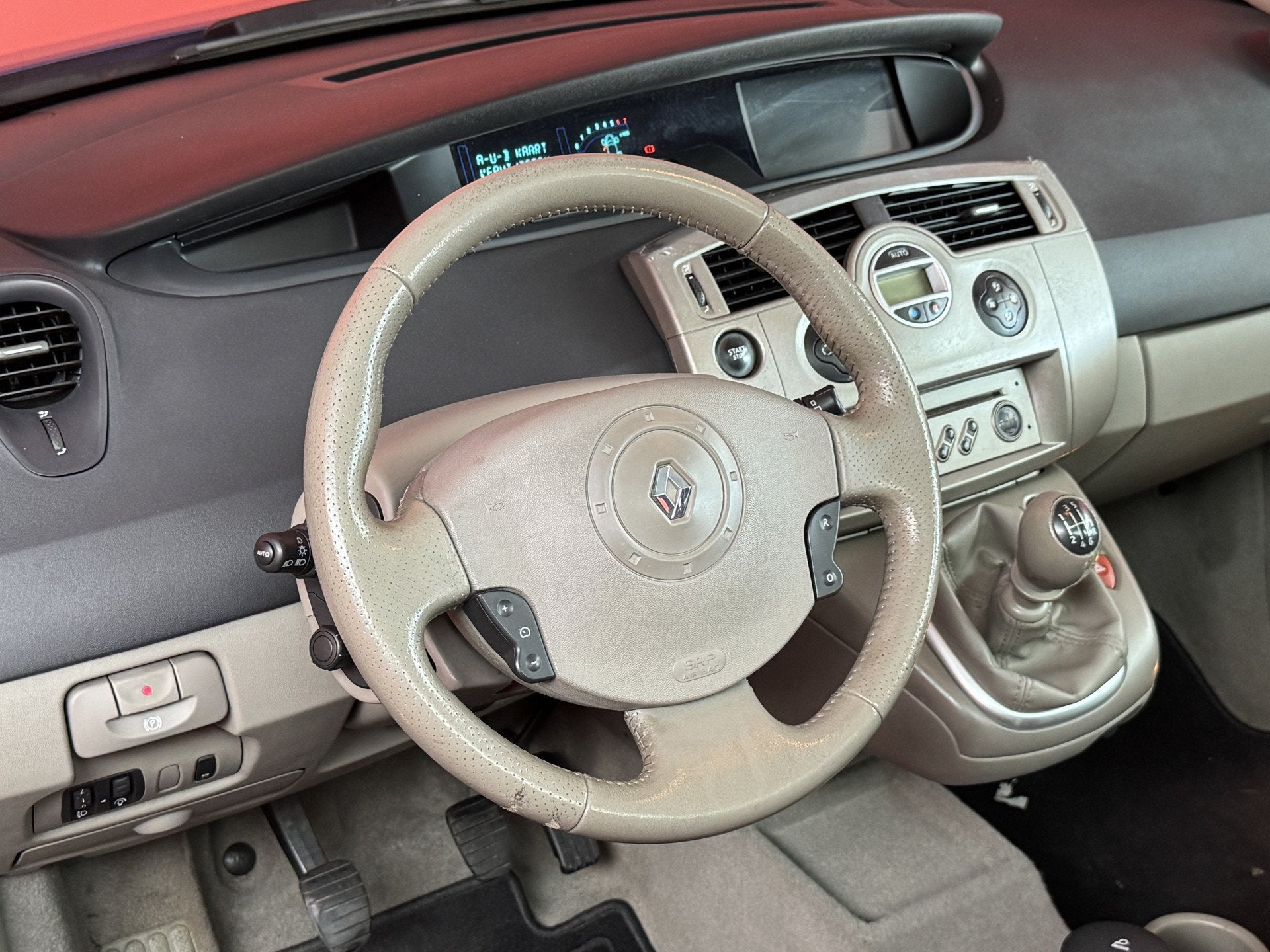Renault Scénic 2.0-16V Privilège Luxe, Auto's, 1998 cc, 135 pk, Gebruikt, Zwart