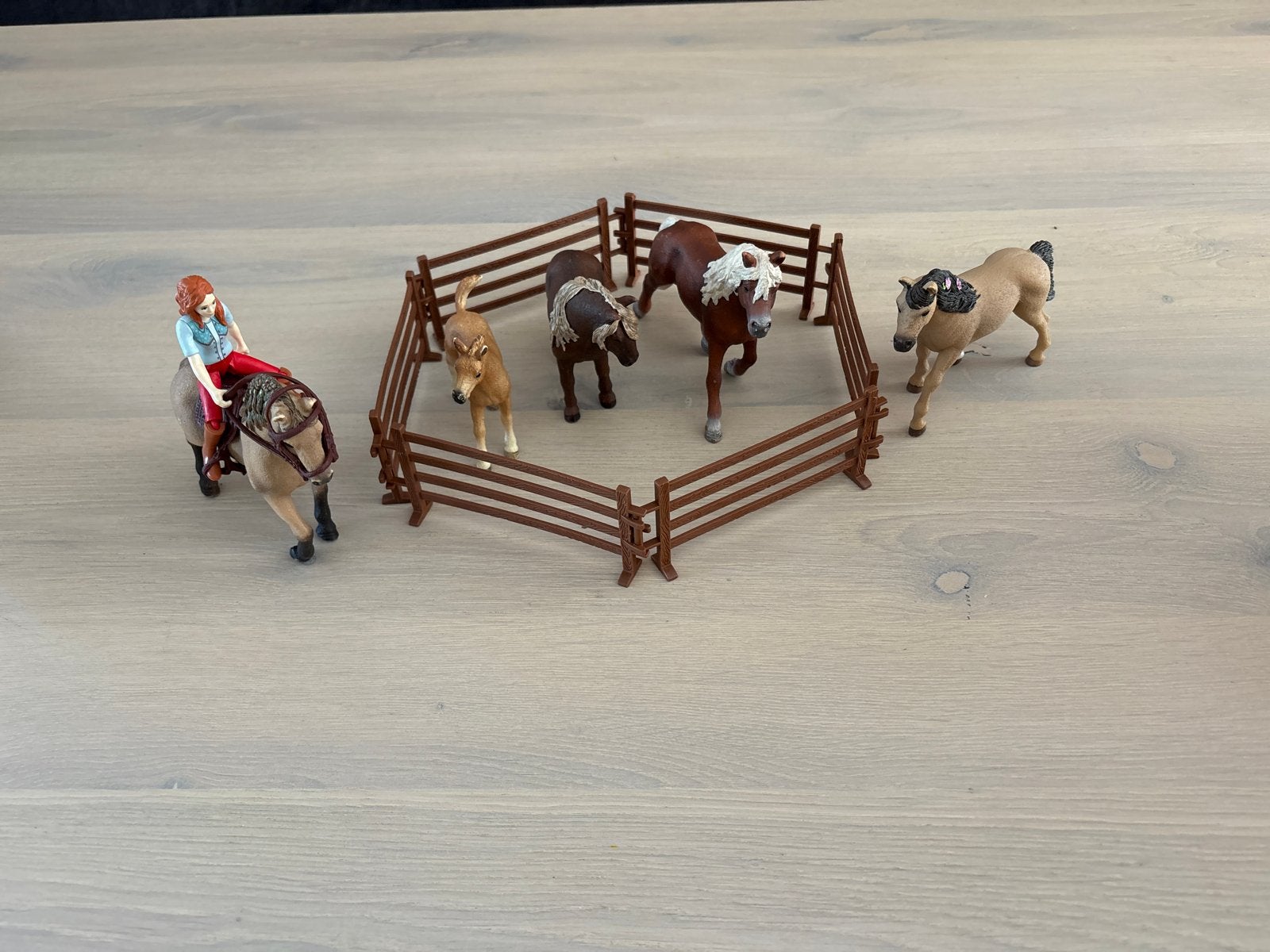 Schleich paarden en ruiter met omheining, Ophalen of Verzenden, Gebruikt
