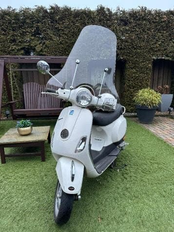 Vespa LX 50 2takt 2010, Fietsen en Brommers, Scooters | Vespa, Italie, Maximaal 45 km/u, Zo goed als nieuw, Vespa