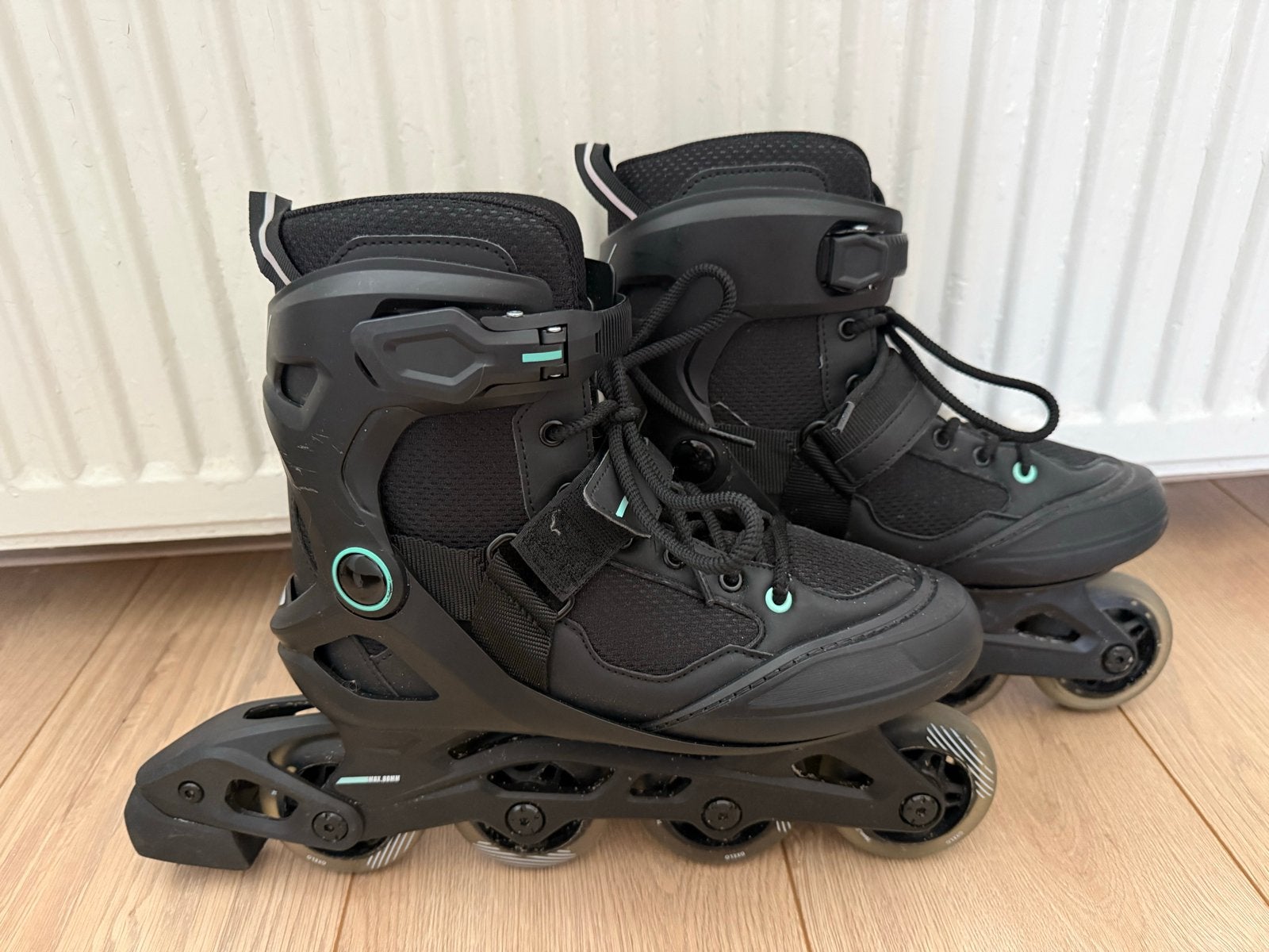 Oxelo Skeelers maat 39 met beschermers Maat L, Gebruikt, Inline skates 4 wielen, Dames, Ophalen