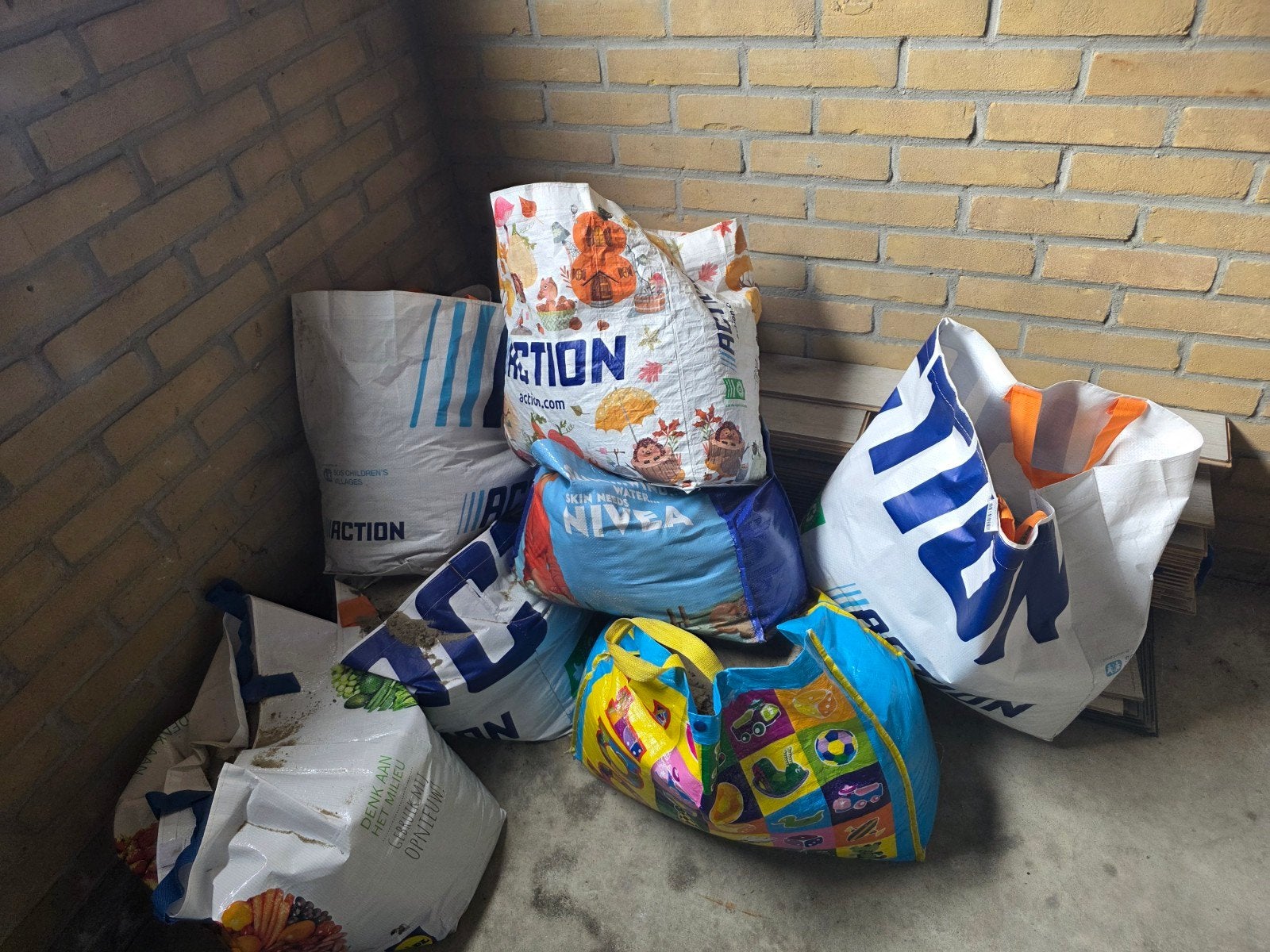 Gratis af te halen: Zand en Potgrond/Tuinaarde, Ophalen