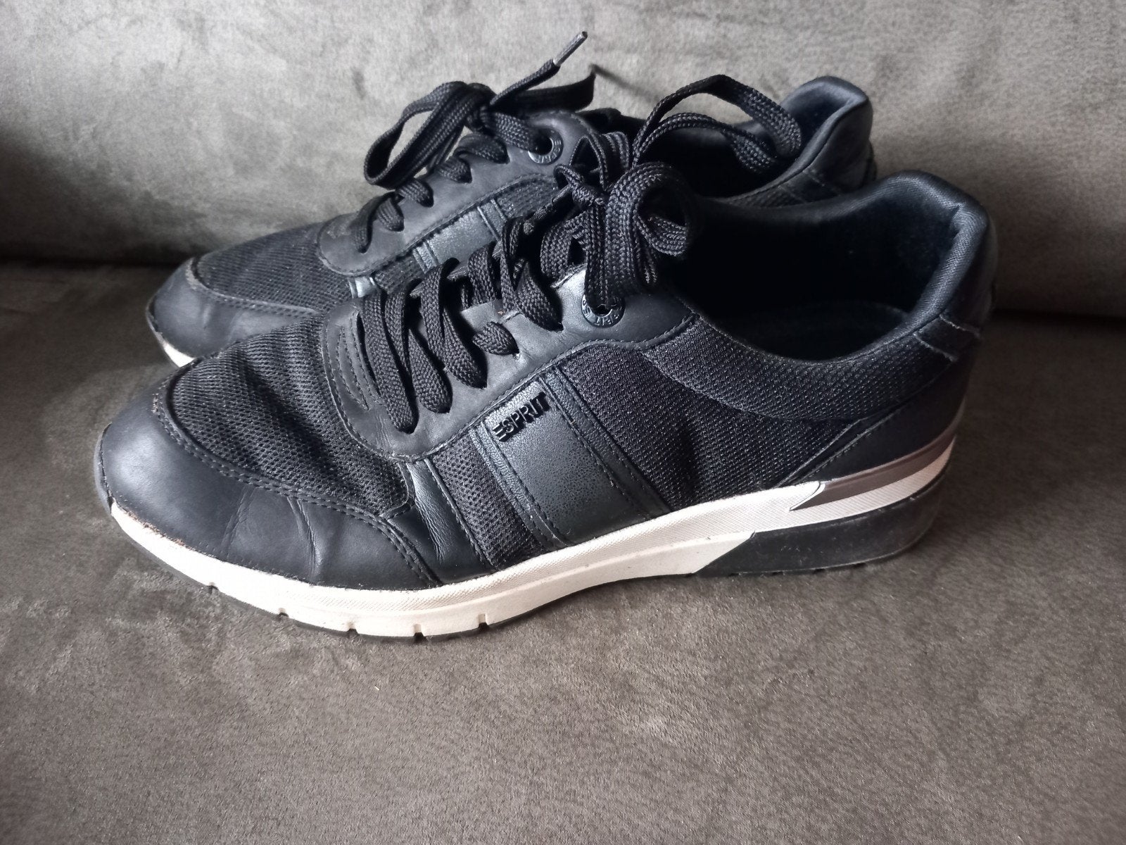 gratis Esprit sneakers maat 42 - Zwart, Ophalen of Verzenden, Gedragen, Zwart