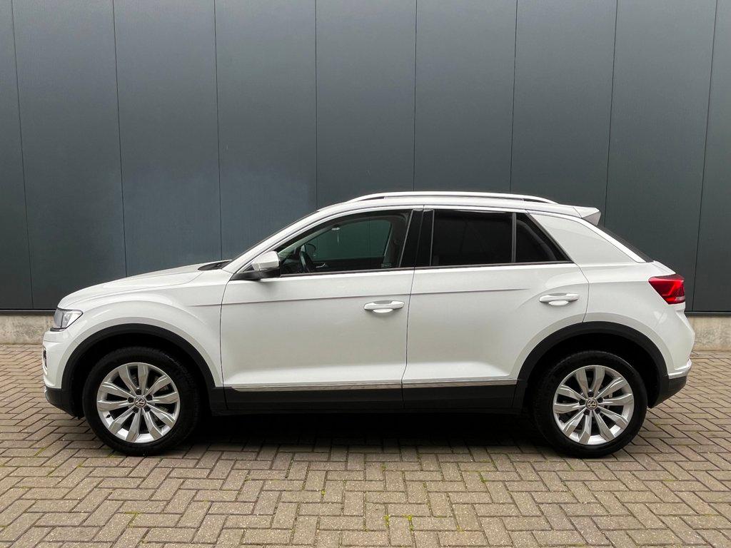 Volkswagen T-Roc 1.5 TSI Sport*NL-AUTO*DSG*TREKHAAK*, Auto's, Volkswagen, Euro 6, 4 cilinders, 150 pk, Wit