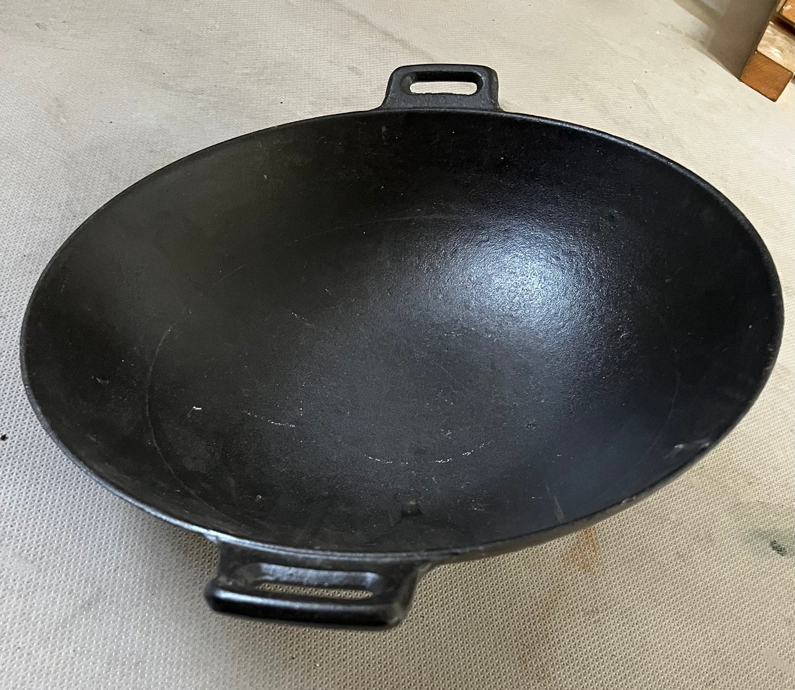 Originele gietijzeren pan., Huis en Inrichting, Keuken | Potten en Pannen, Ophalen, Zo goed als nieuw, Gietijzer