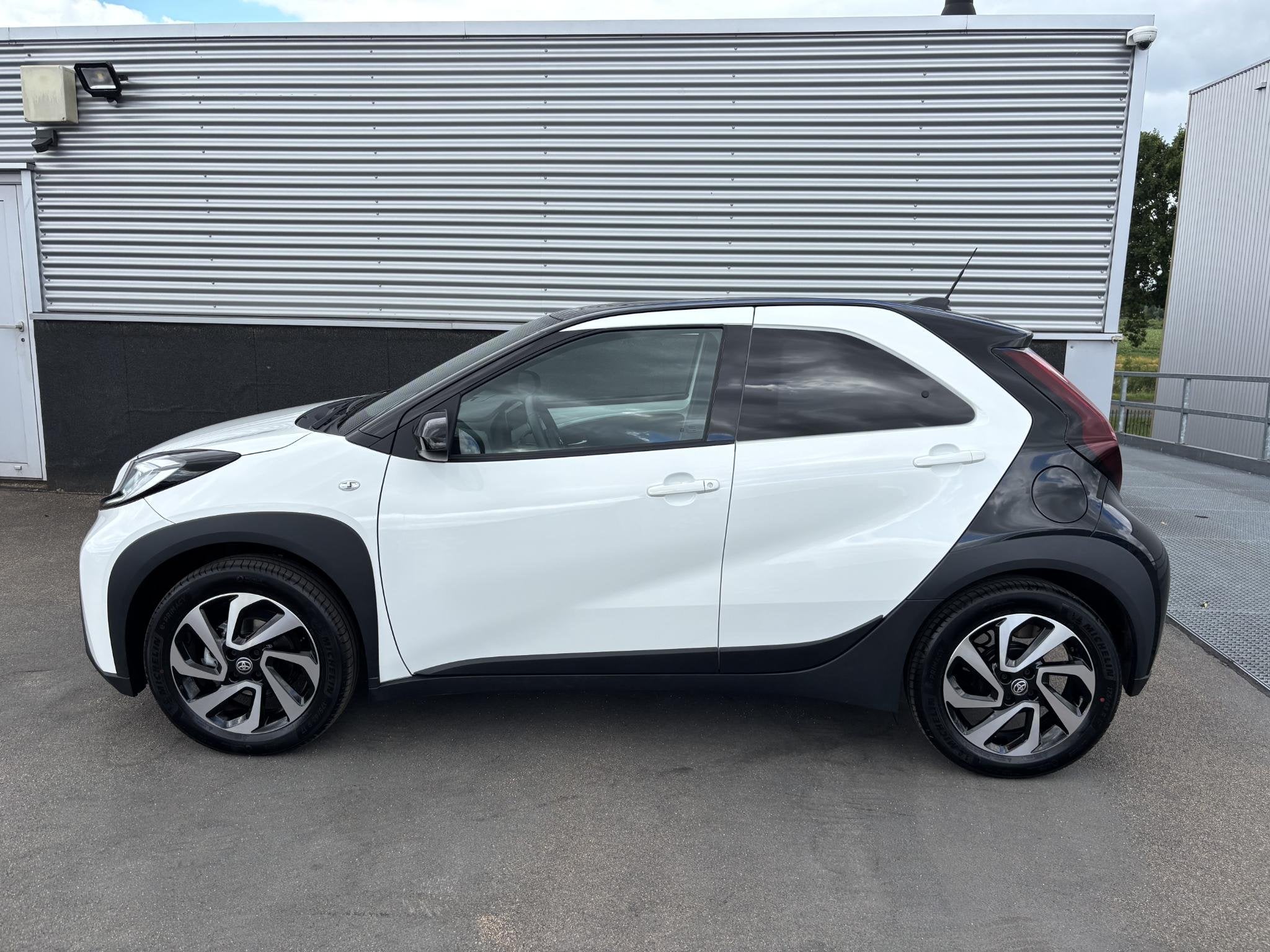 Toyota Aygo X 1.0 VVT-i S-CVT Pulse Automaat NL-auto, Lichtm, Stof, Gebruikt, Euro 6, Start-stop-systeem