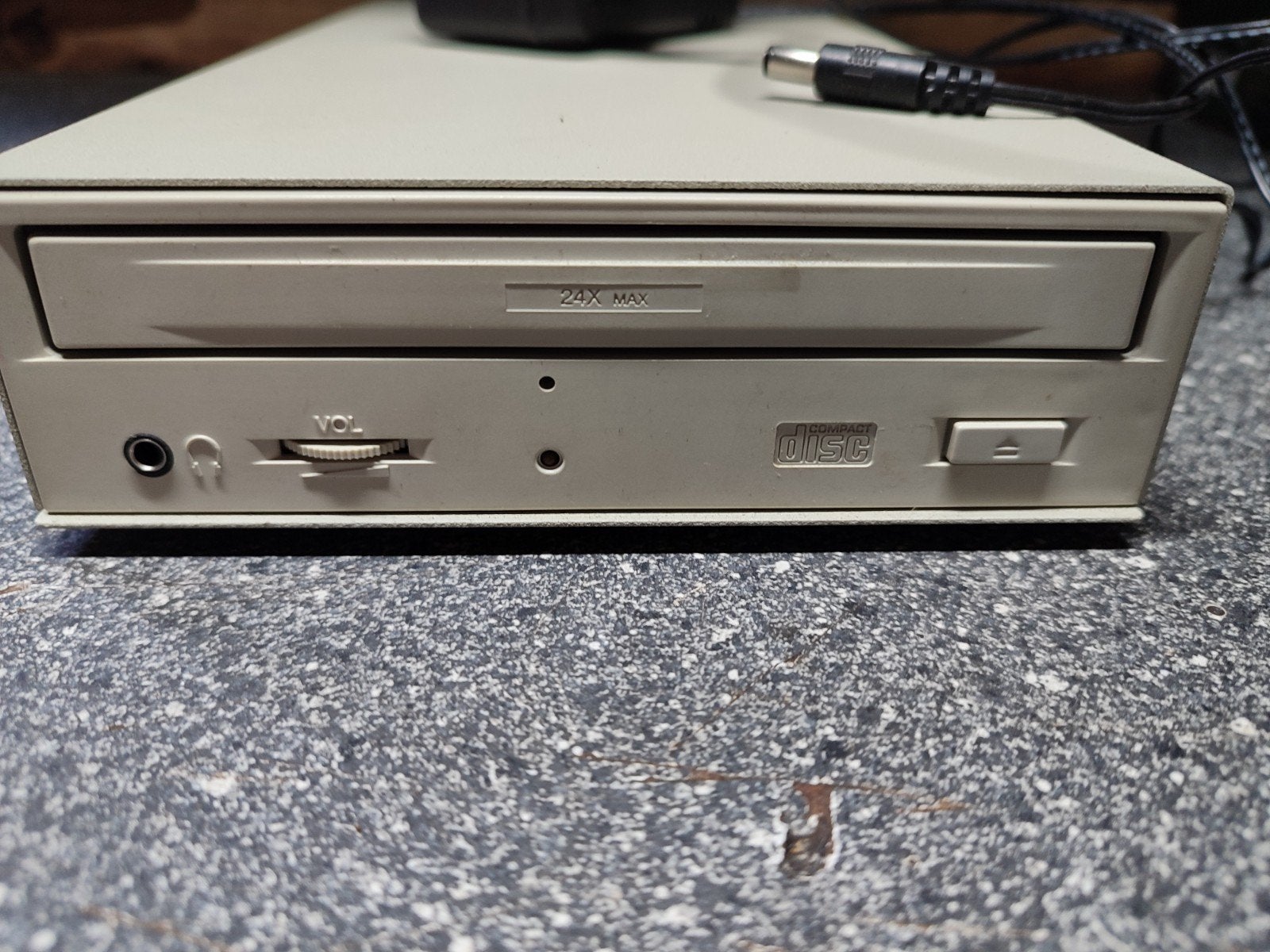 Externe CD-ROM drive - Vintage Multiport 24X MAX, Gebruikt, Ophalen of Verzenden, Windows, Extern