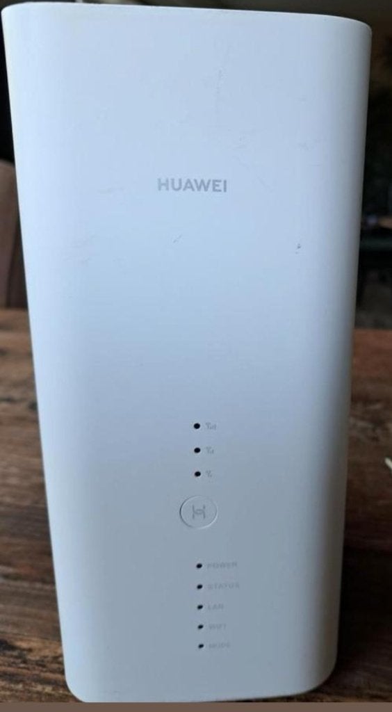Huawei B818 263 LTE 4G+ simlock vrij , alle providers, Computers en Software, Routers en Modems, Ophalen of Verzenden, Zo goed als nieuw