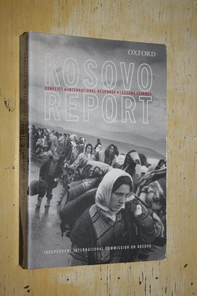 Kosovo report conflict Balkan NAVO NATO Servie Albanie, Boeken, Ophalen of Verzenden, 1945 tot heden, Gelezen, Algemeen