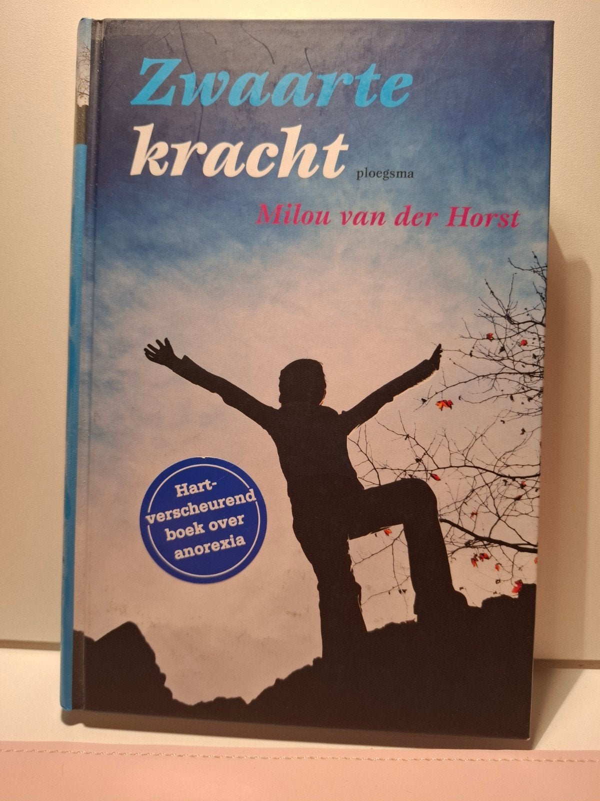Zwaartekracht - Milou van der Horst (Hartverscheurend boek), Boeken, Ophalen of Verzenden, Zo goed als nieuw, Milou van der Horst
