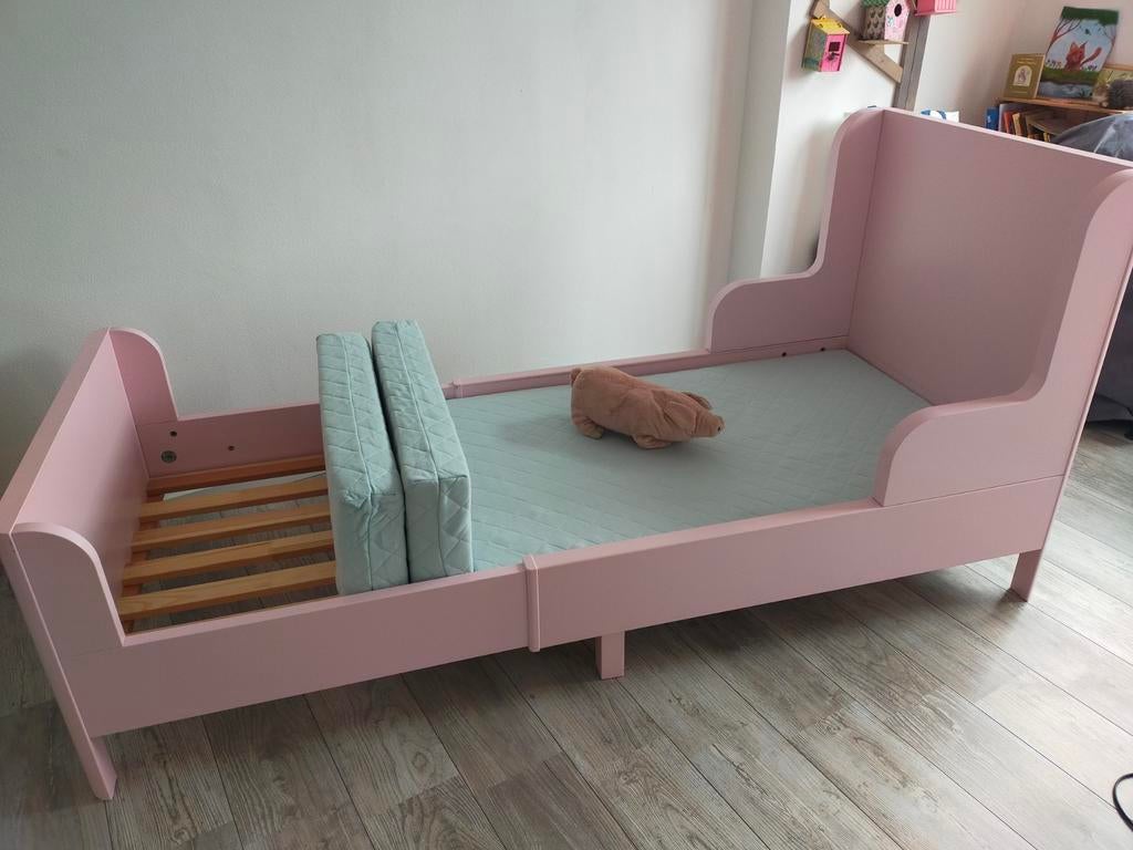 Meegroeibed roze met matrassen 130/200x80 cm en dekbedden, Kinderen en Baby's, Kinderkamer | Bedden, 70 tot 85 cm, Zo goed als nieuw