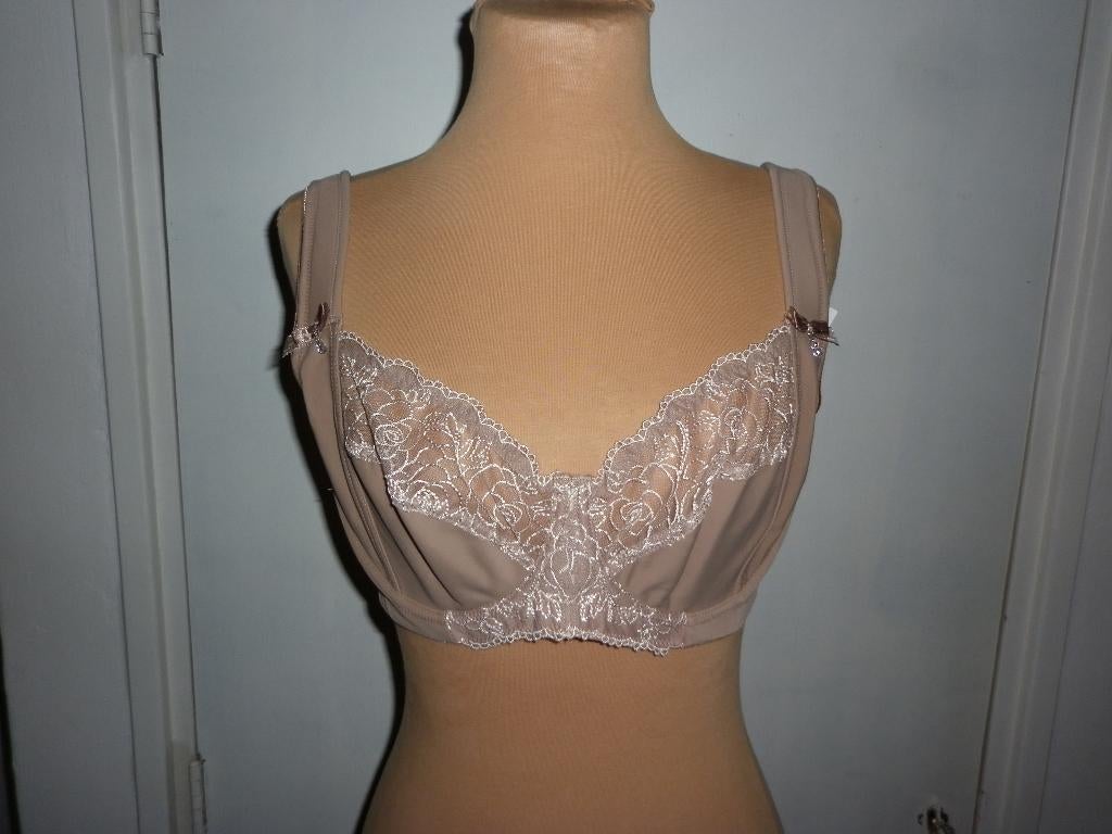 beugelBh maat 85C    r nog aan, Kleding | Dames, Ondergoed en Lingerie, Verzenden, Bruin, BH