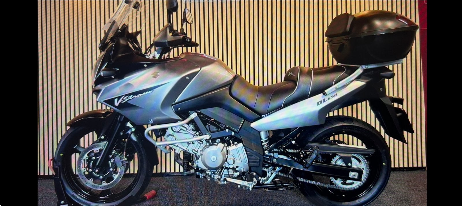 Suzuki V-Strom 650 - Nette staat, weinig kilometers, Ophalen of Verzenden