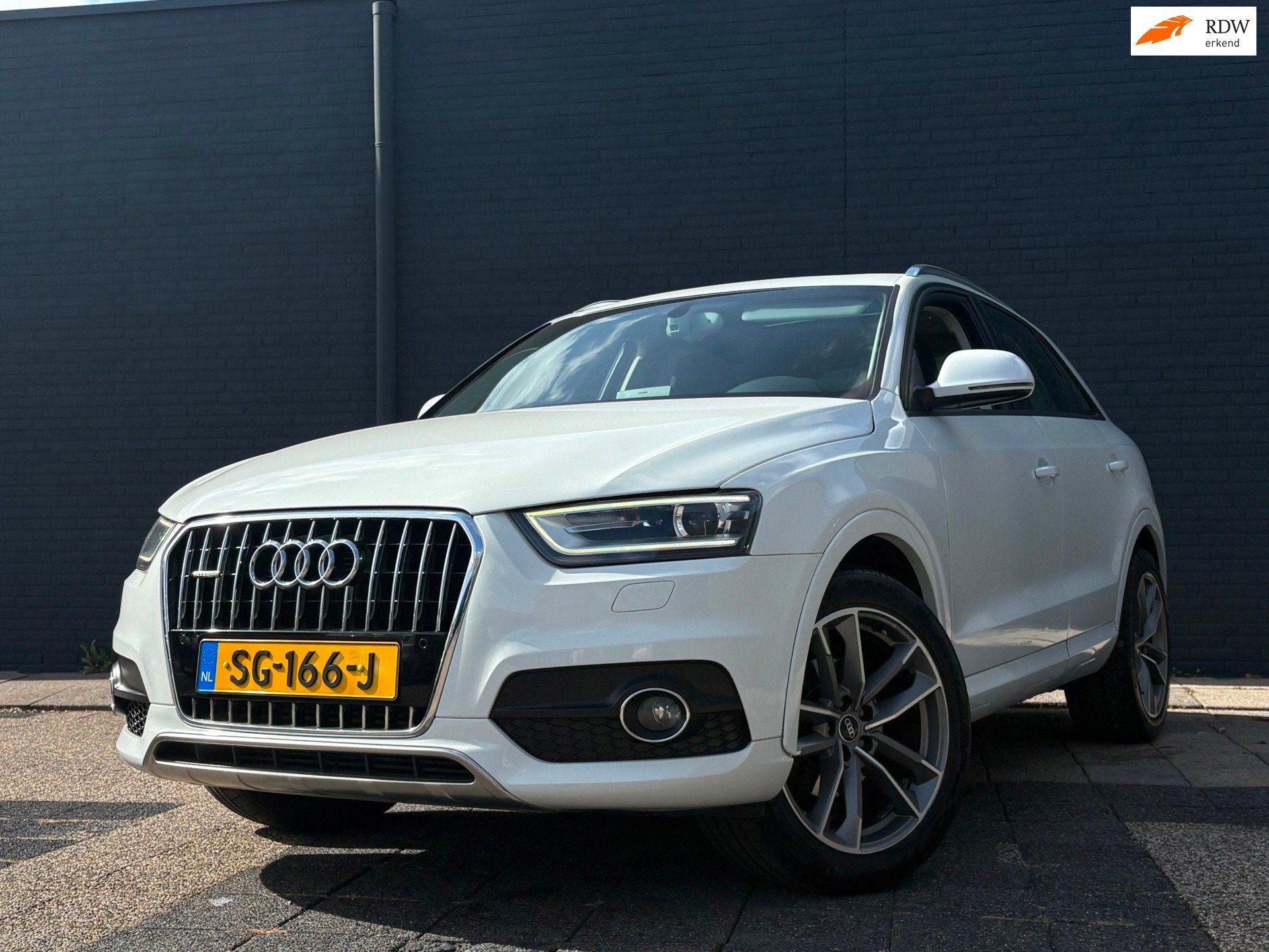 Audi Q3 2.0 TFSI quattro Pro Line S | Pano | Stoelverw. | Au, Auto's, Euro 5, Gebruikt, 4 cilinders, Leder en Stof