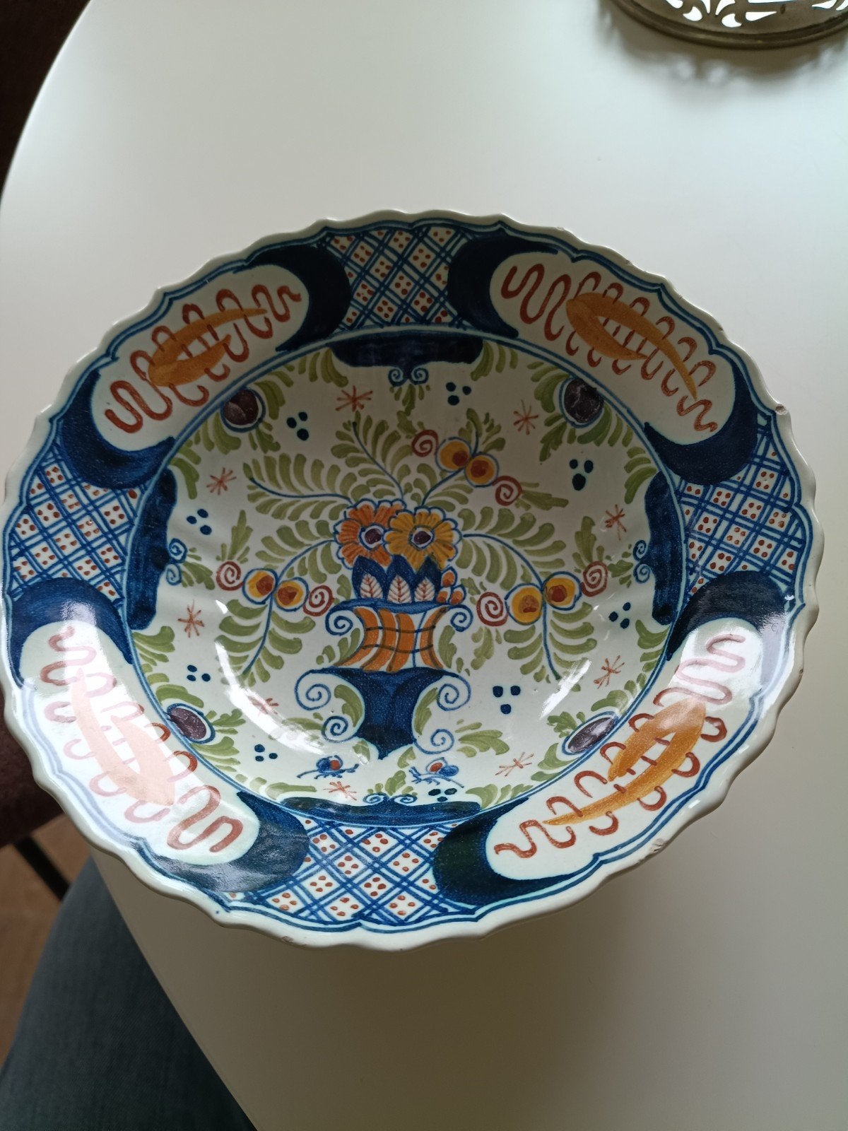 Pauwenbord 18 cm doorsnede. Pottery Oud Delft., Ophalen