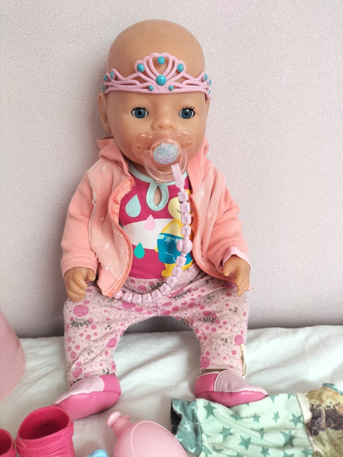 Baby Born met heel veel kleding en accessoires, Kinderen en Baby's, Speelgoed | Poppen, Ophalen of Verzenden, Gebruikt, Babypop