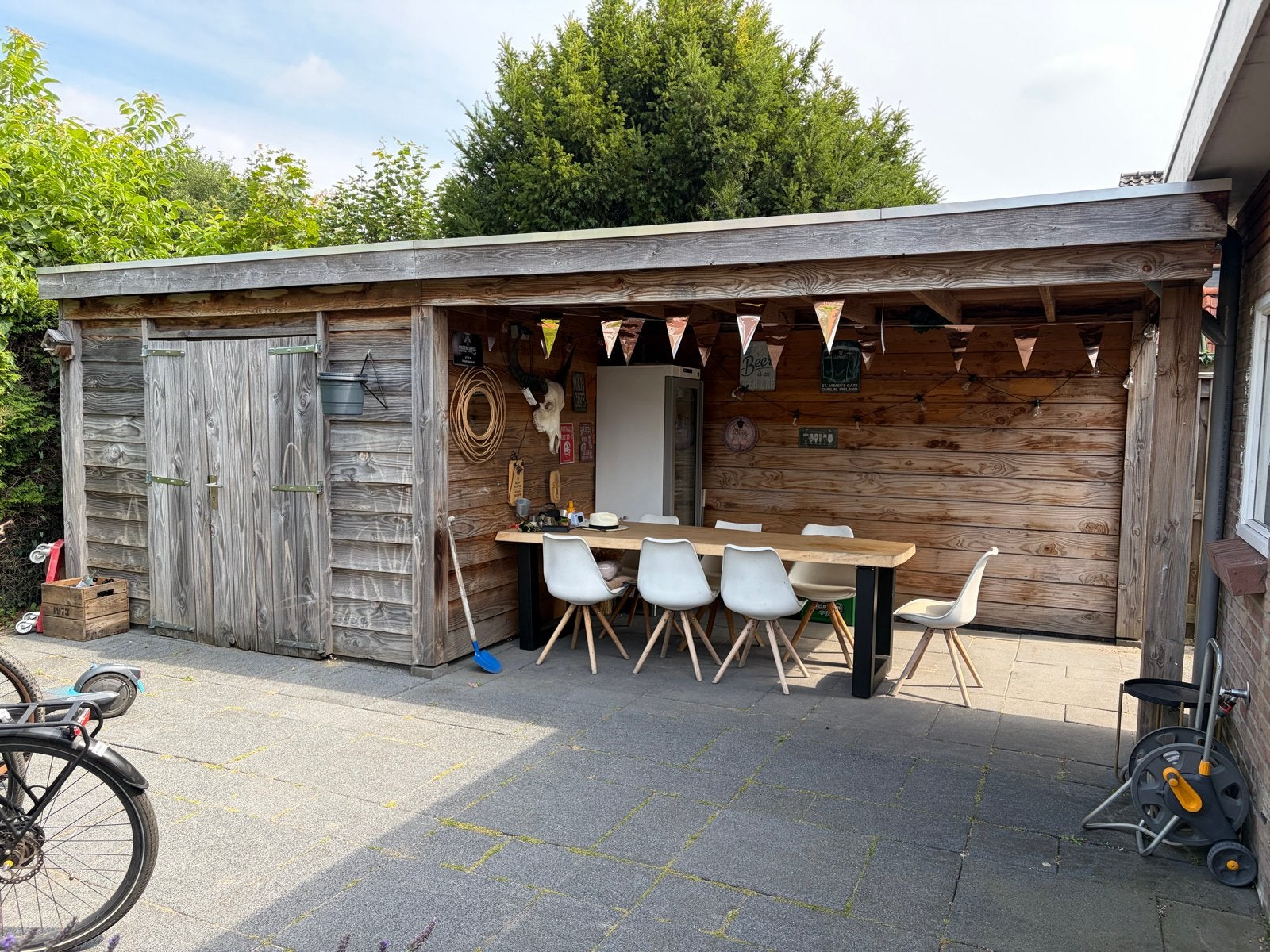 Houten tuinhuis met overkapping en schuur, Ophalen, Tuinhuis, Zonder ramen, 500 cm of meer