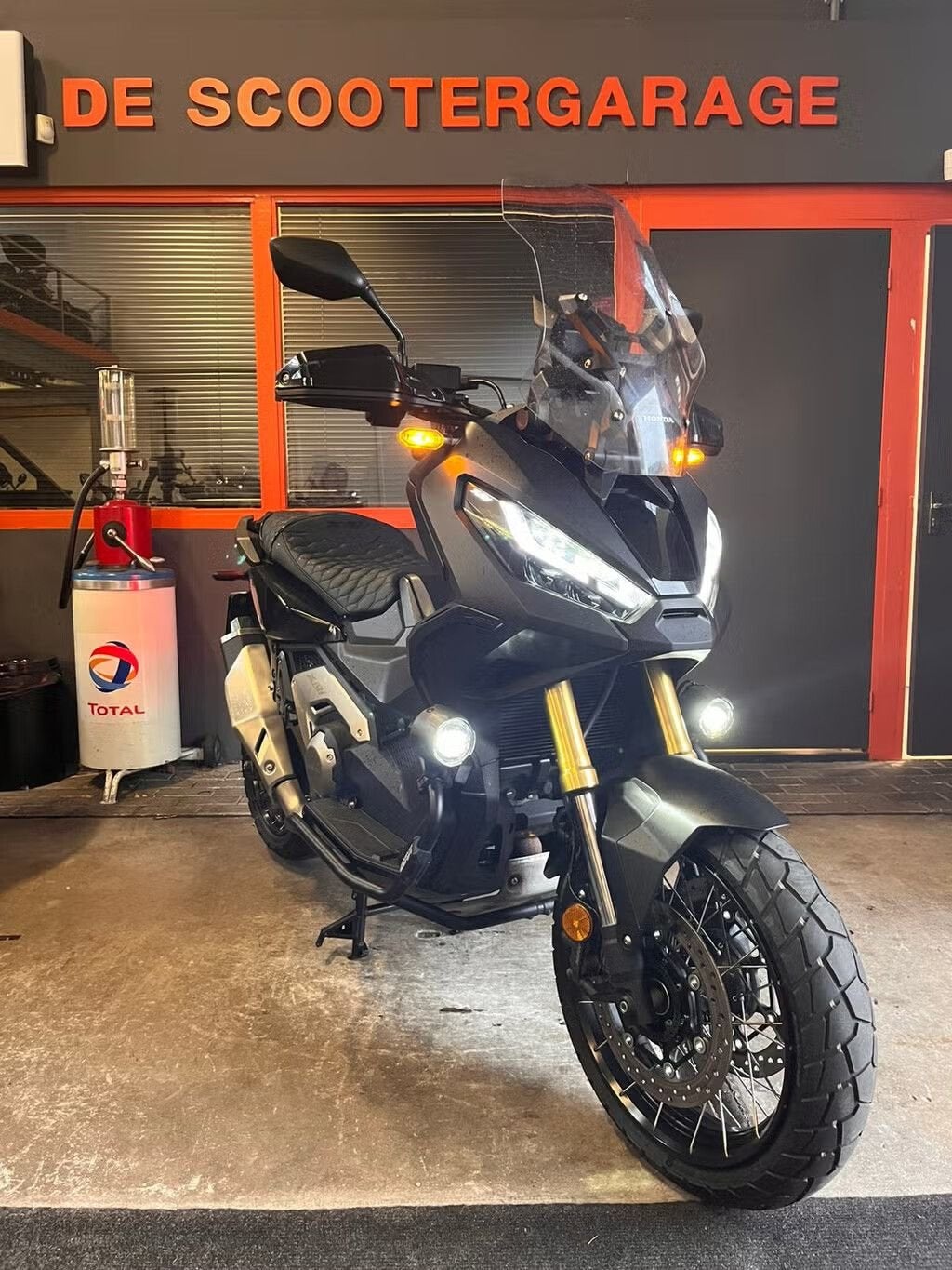 Honda  Honda xadv 750 2024 black on black