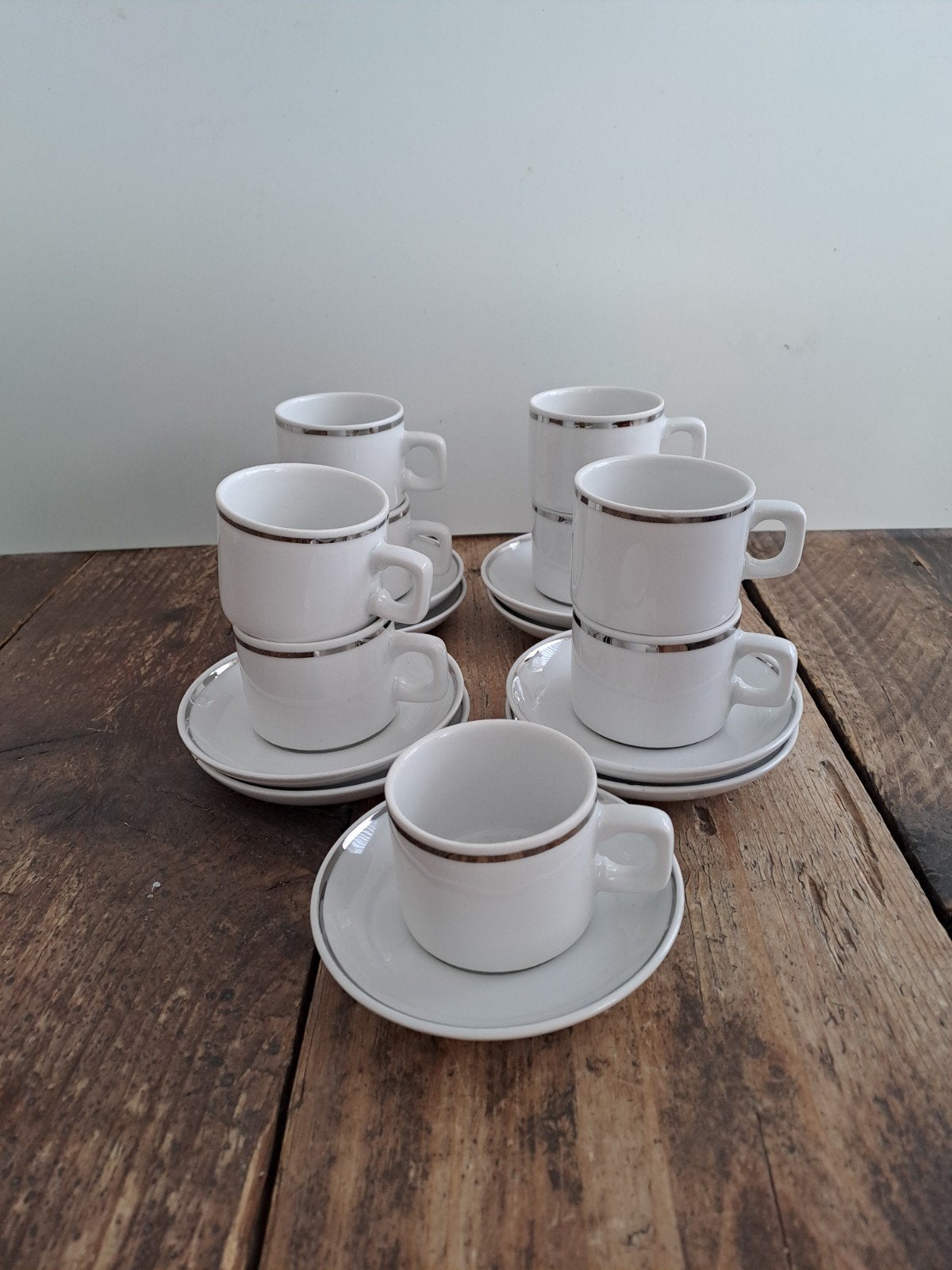 11 espresso kopjes met schotel. Zilver randje., Huis en Inrichting, Keuken | Servies, Ophalen of Verzenden, Porselein, Overige stijlen