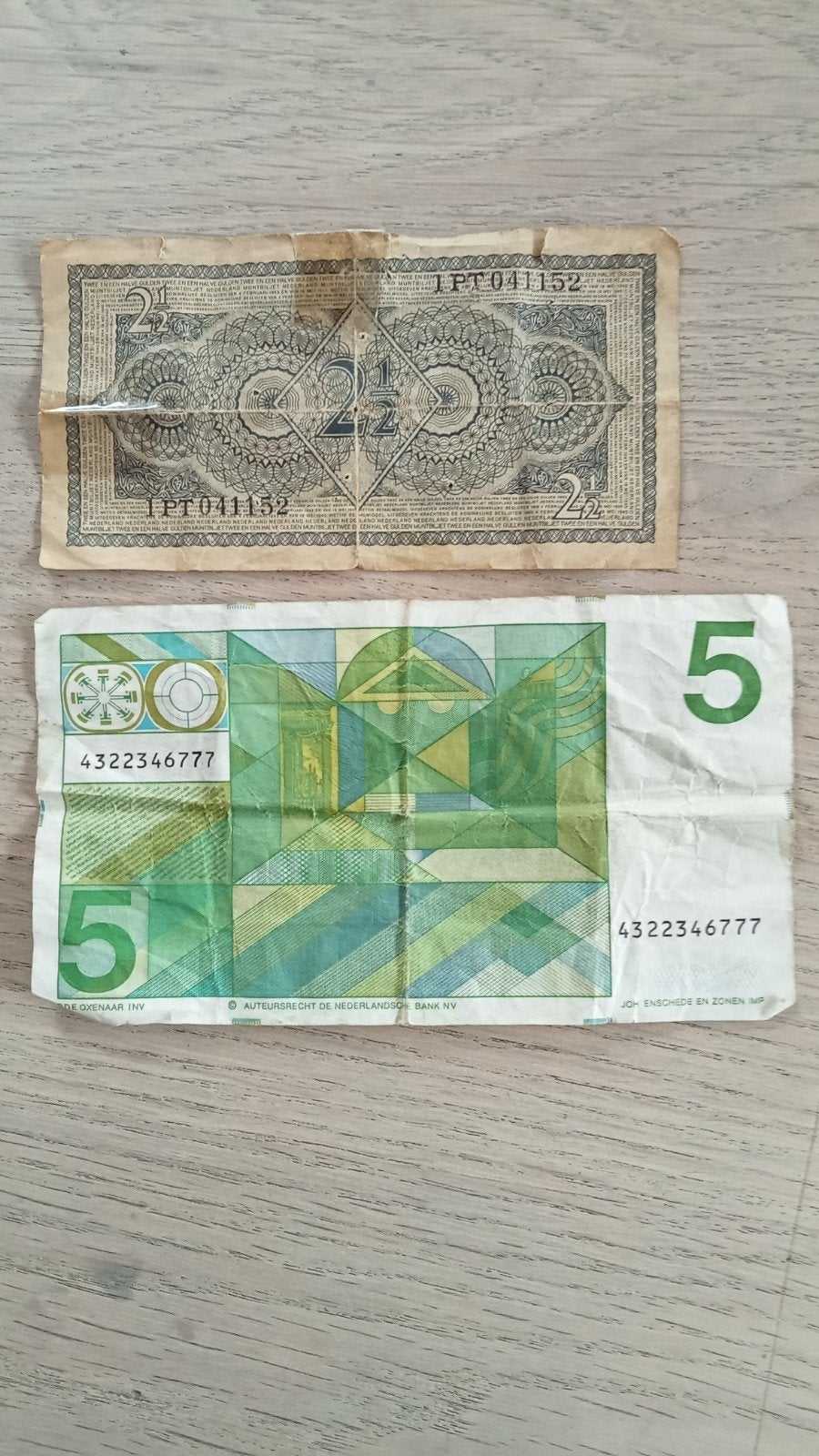 oud papier geld, Ophalen