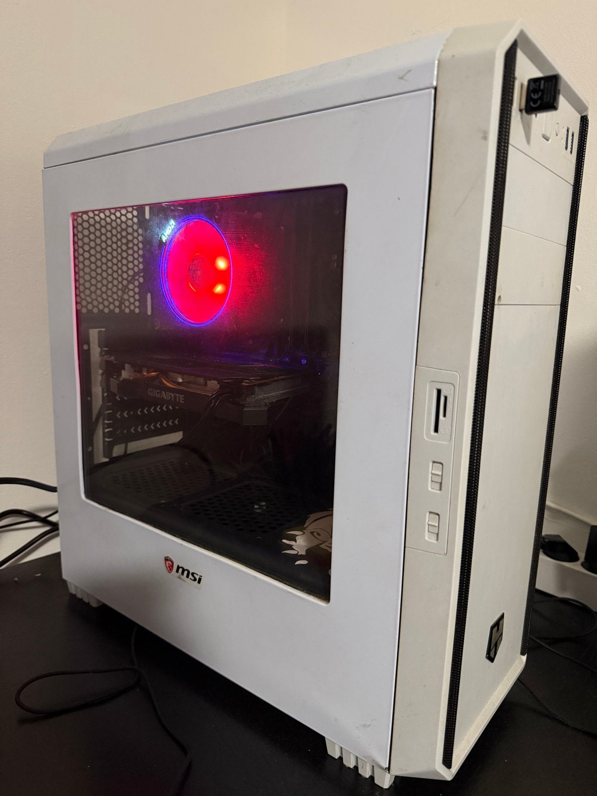 Gaming PC: Ryzen 5 2600 / RX 5600 XT / 16GB RAM / 480GB SSD, Computers en Software, Desktop Pc's, Gebruikt, Ophalen of Verzenden