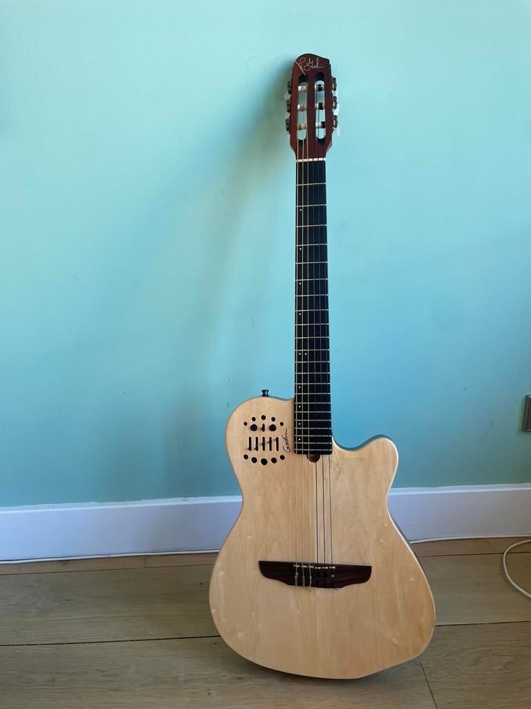 Godin Multiac SA Slim ACS gitaar, Muziek en Instrumenten, Snaarinstrumenten | Gitaren | Elektrisch, Ophalen, Gebruikt, Solid body