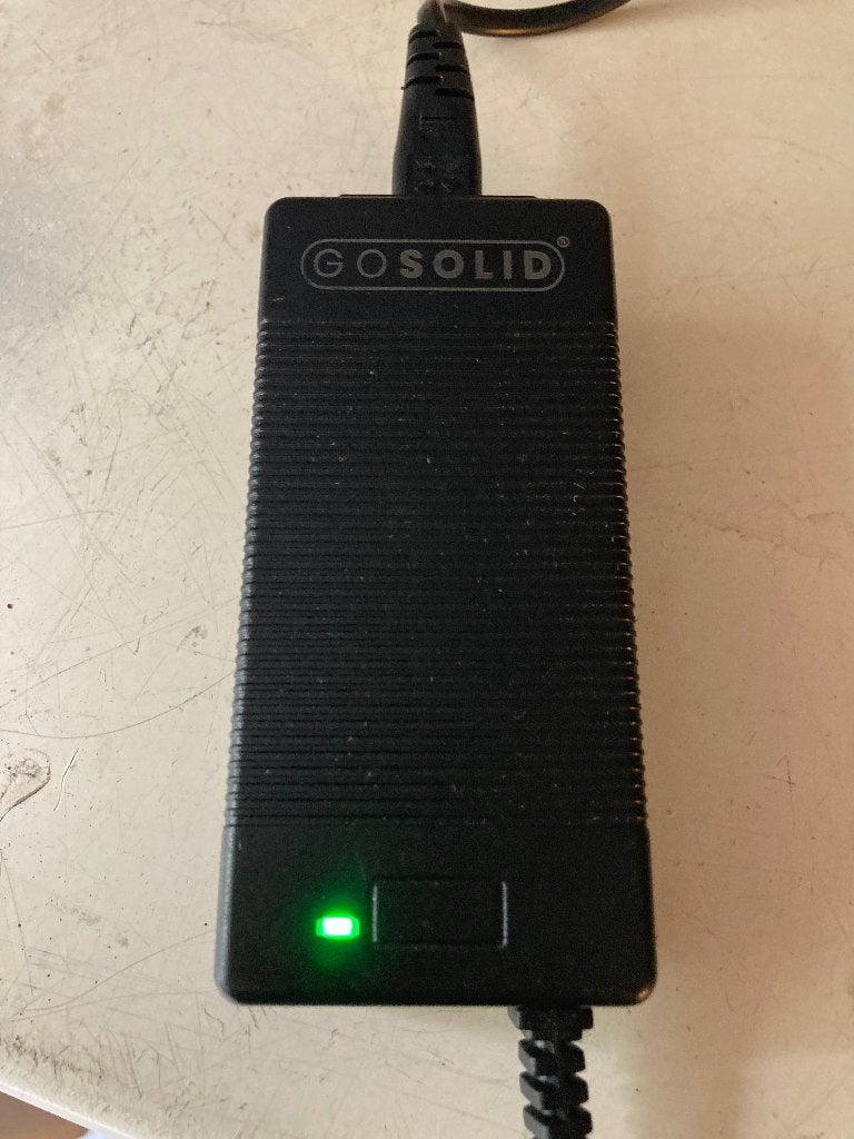 Go solid oplader E-Bike XLR plug electrische fiets, Ophalen of Verzenden, Zo goed als nieuw