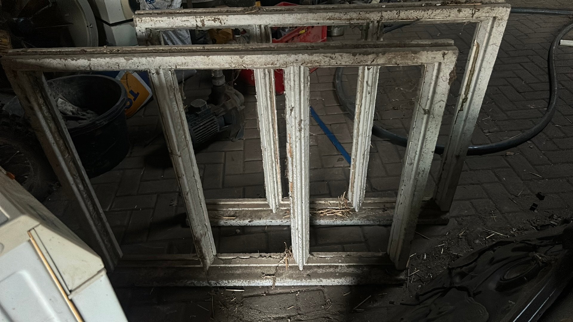 Gratis Betonnen raam kozijnen, Ophalen, Gebruikt, Overige typen, Minder dan 2 meter