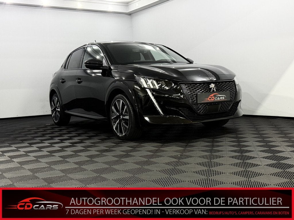 Peugeot 208 1.2 PureTech GT-Line Camera, Navi, Keyless start, 101 pk, Gebruikt, Euro 6, Leder en Stof