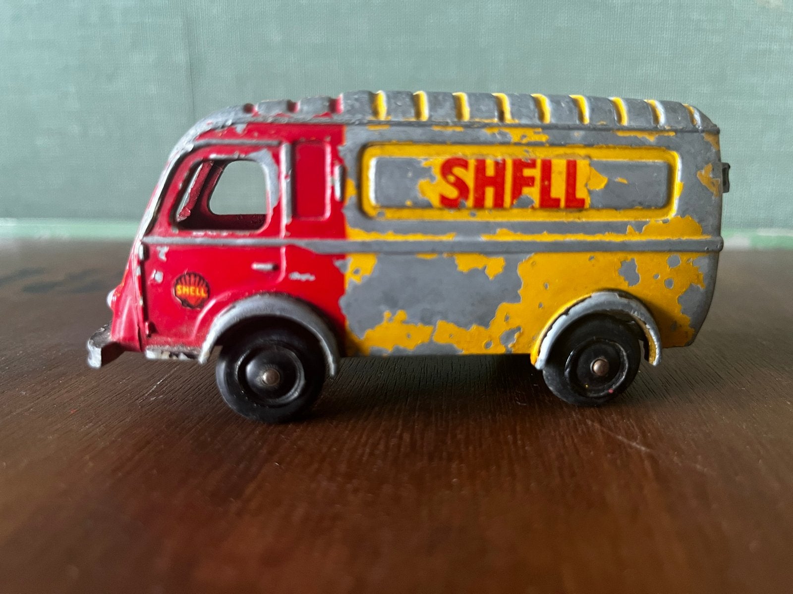 Vintage Solido Renault 1000 Kgs bestelwagen Shell 1:43, Ophalen of Verzenden, Gebruikt, Bus of Vrachtwagen, Solido