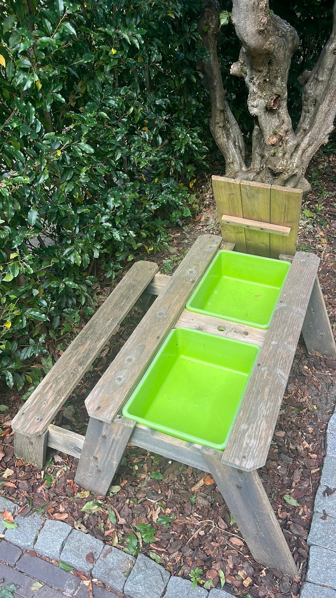 Houten kinder picknicktafel met water/zandspeelbakken, Ophalen, Gebruikt