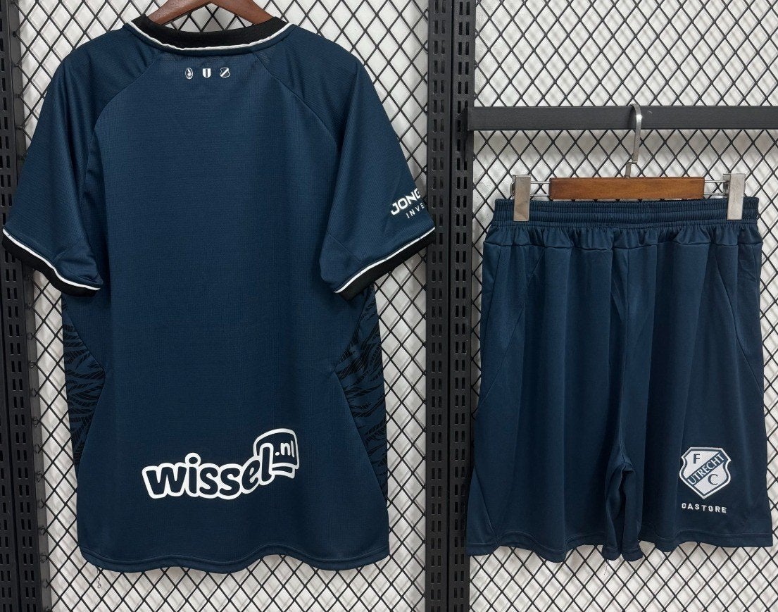 FC Utrecht 26/27 Uit Shirt - Nieuw! Fan Versie, Sport en Fitness, Verzenden, Nieuw, Shirt