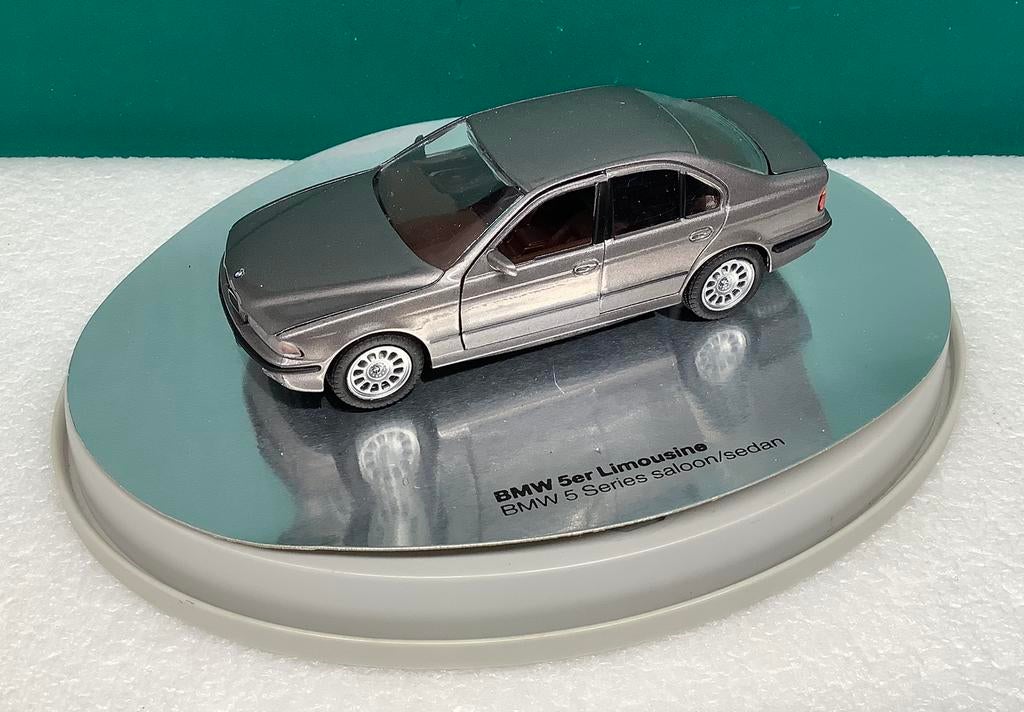 Schabak BMW 5 Serie Limousine 1:43 Collectors Model, Ophalen of Verzenden, Zo goed als nieuw, Auto
