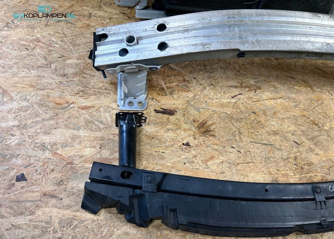 Toyota Corolla E21 1.8 Hybride voorfront koelerpakket radiat, Ophalen, Gebruikt, -, -