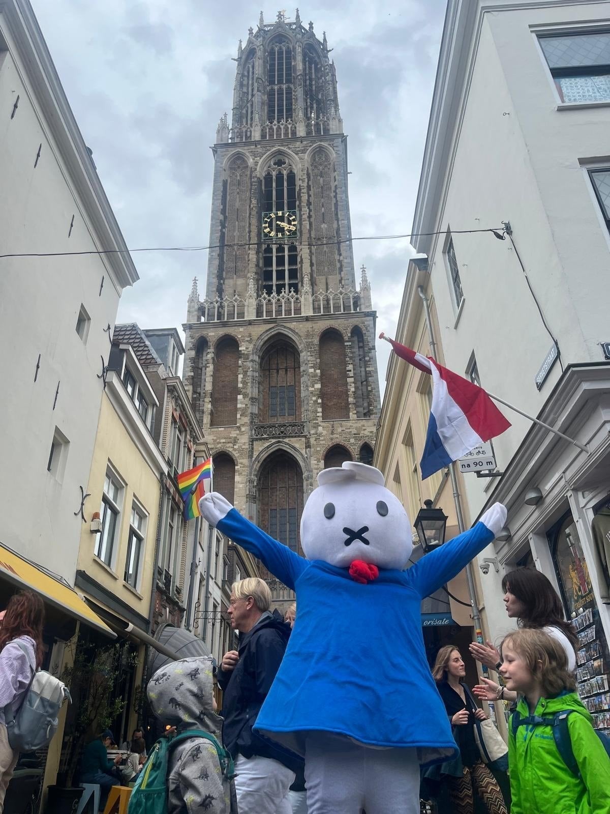 Nijntje mascotte te huur, Eén persoon, Kortingskaart