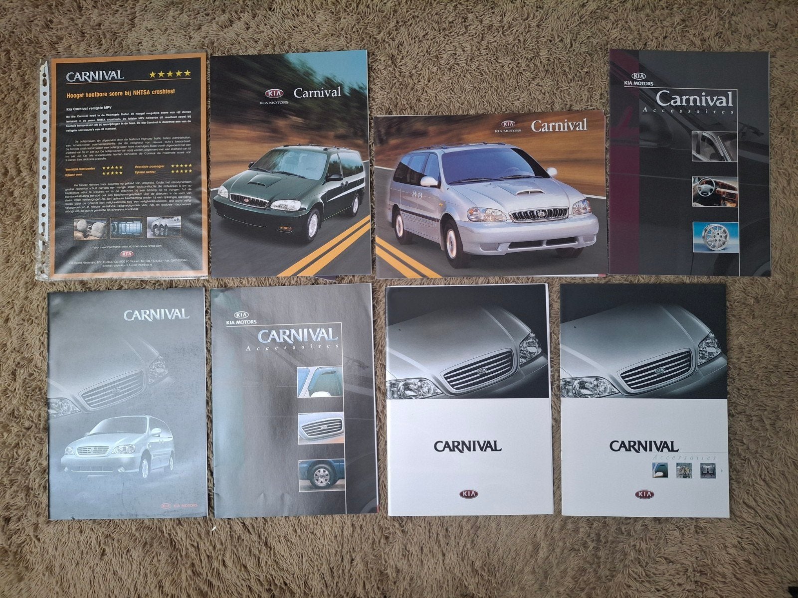 Lot autofolders Kia Carnival, Verzenden, Gelezen, Algemeen