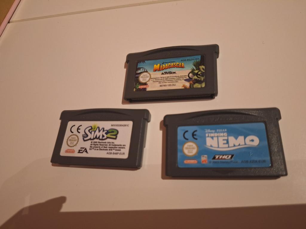 GBA spelletjes Madagascar-FindingNemo - €5 p.s., Ophalen of Verzenden, Zo goed als nieuw, Game Boy Advance, Met games