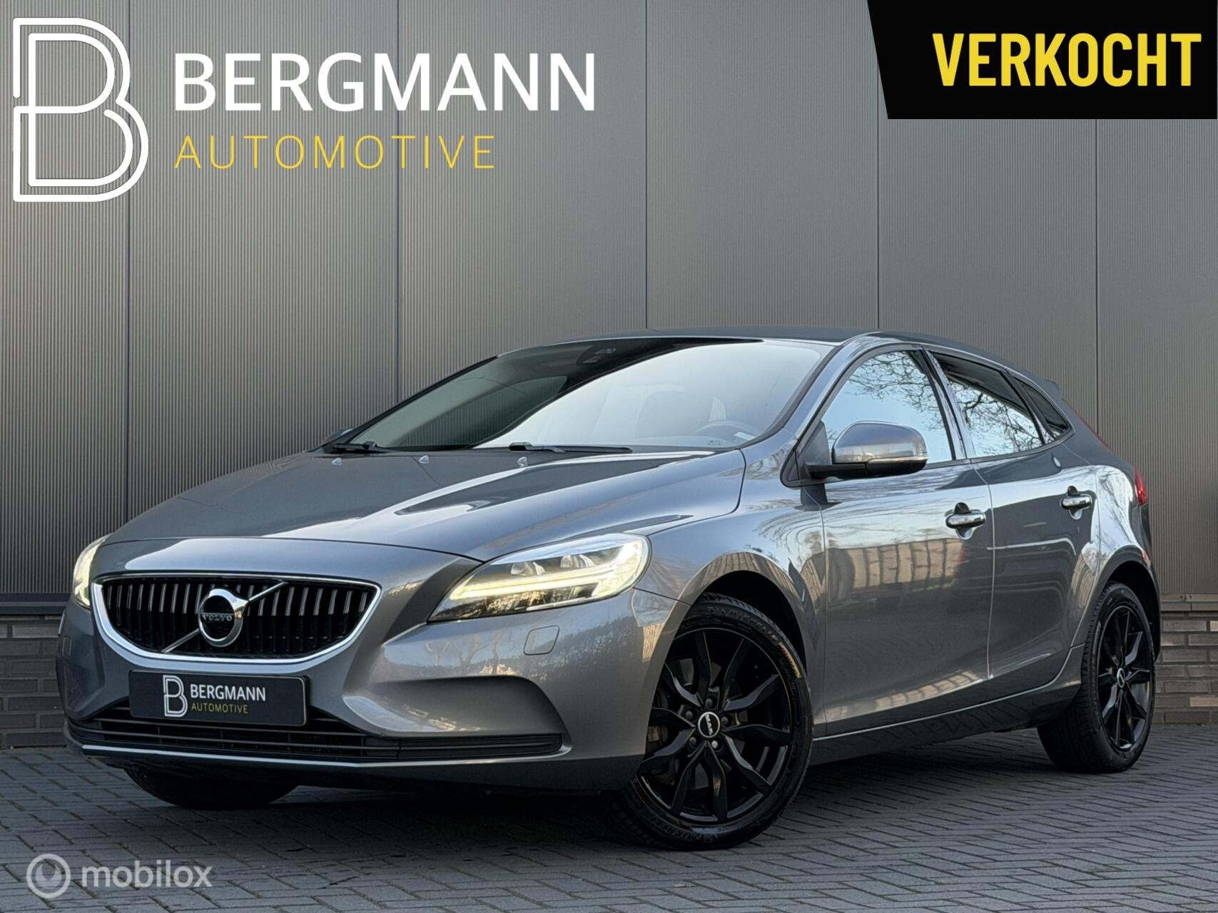 Volvo V40 1.5 T3 Nordic+|cruise|navi|trekhaak|LED|stoelverw., 4 cilinders, Leder en Stof, Bedrijf, Parkeerassistent